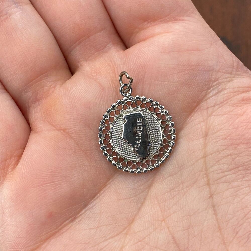 Vintage 925 Sterling Silver "Illinois" State Map Round Pendant Bracelet Charm